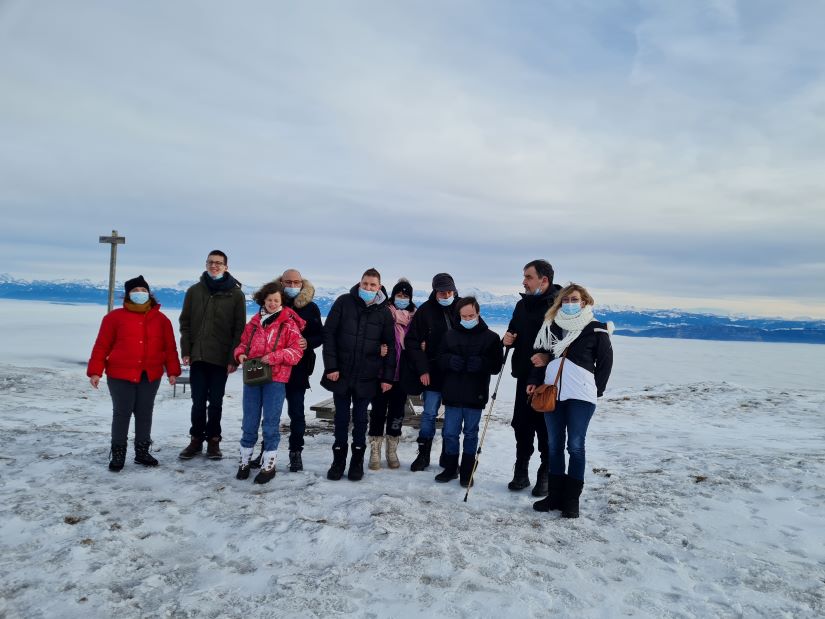 De vraies vacances à la neige pour des résidents adultes autistes de l’Aisne