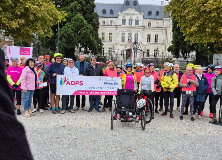 Le Vélo Club Rumillien pédale pour Octobre rose